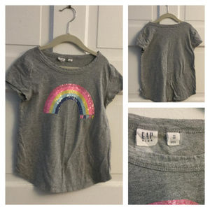 GAP Gray Top with Rainbow
